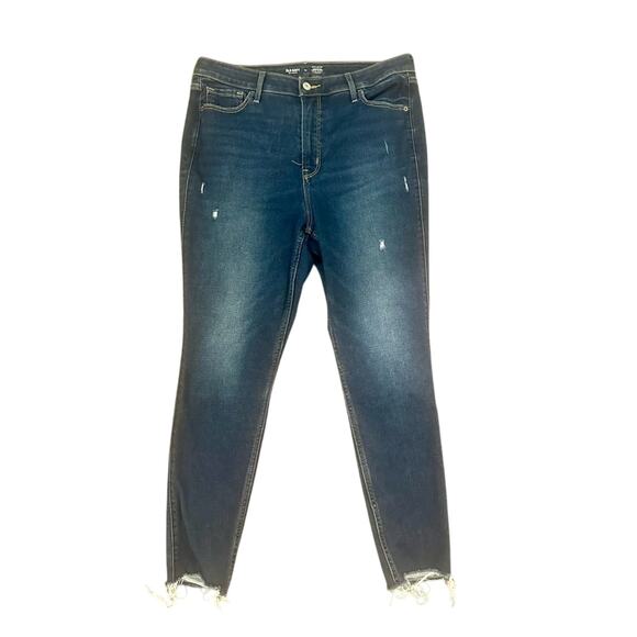 Old Navy 360 Stretch Extra High Rise Rockstar Super Skinny Jeans Classic Denim - Picture 1 of 3